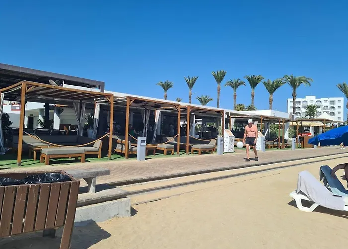 Walk To Center & Beach- Your Dream Escape, Blue Island