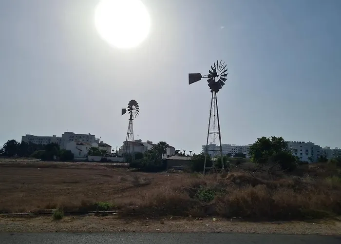 Villa Walk To Center & Beach- Your Dream Escape, Blue Island *